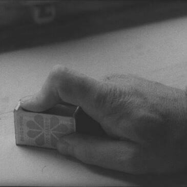 Experimento audiovisual – Caja de cerillos (Doświadczenie Audiowizualne – Pudełko zapałek), Polonia, 1975, 5 min 29 s, D: Wojciech Bruszewski